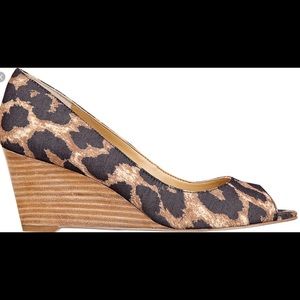 Nine West “Powersurge” wedge peep toe leopard 7.5
